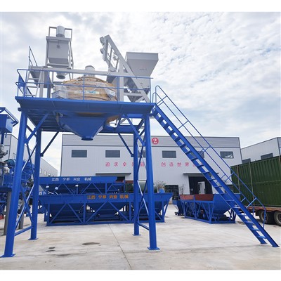 Planetarni mešalnik z navpično gredjo